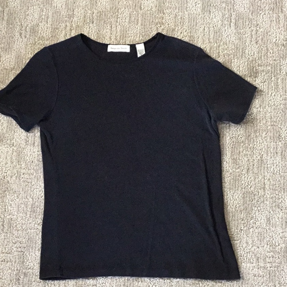 Amanda Smith/Black Tee/Size M